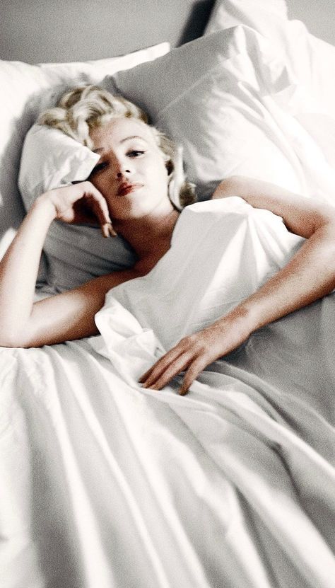 Aesthetic Photoshoot Ideas, Marilyn Monroe 1962, Hollywood Looks, Iconic Marilyn Monroe, Photo Glamour, Norma Jean Marilyn Monroe, Milton Greene, Marilyn Monroe Fashion, Vintage Cinema