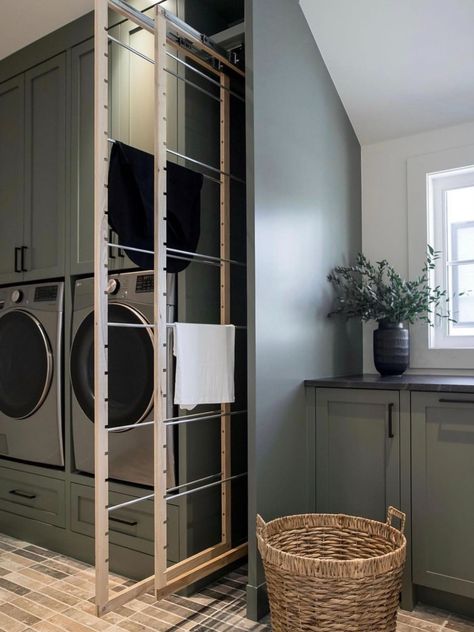 Utility Room Designs, Dream Laundry Room, Laundry Room Closet, Mudroom Laundry Room, Laundry Room Layouts, Laundry Room Renovation, Laundry Design, Modern Laundry Rooms, Laundry Room Remodel