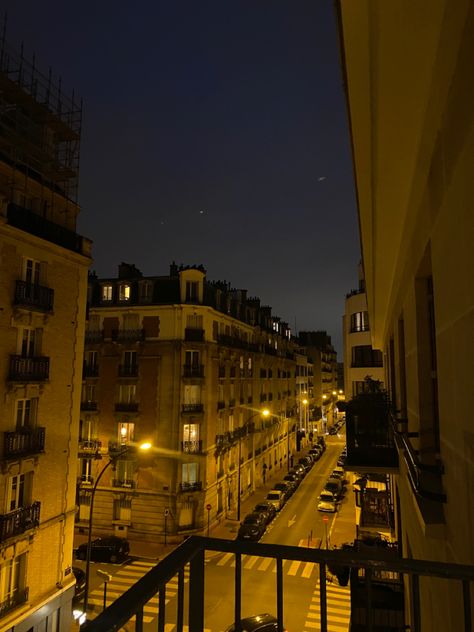 Paris Night Aesthetic, Paris Aesthetic Night, Paris Nightlife, Paris Balcony, Life In Paris, Night In Paris, Midnight In Paris, France Aesthetic, Paris Vibes