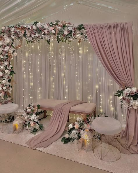 Pink Theme Engagement, Outdoor Party Layout, Quinceanera Sitting Area, Small Reception Decorations, Pink Debut Theme Backdrop, Mauve Birthday Party Decorations, Outside Background Aesthetic, Indoor Wedding Alter Ideas, Wedding Photo Zone Ideas