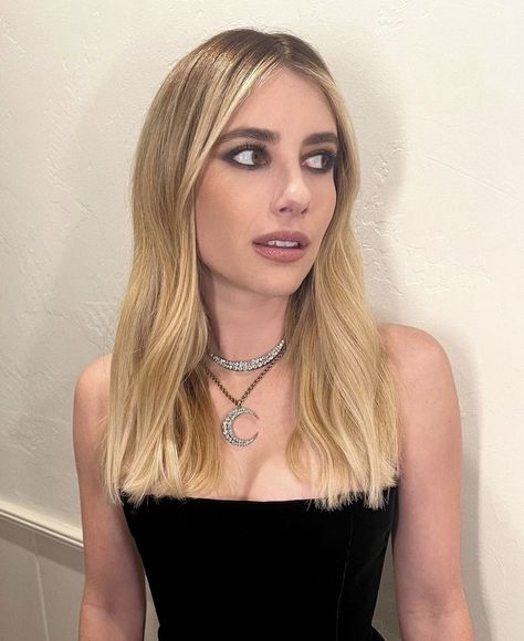 Emma Roberts Blonde, Emma Roberts Hair, Emma Roberts Style, Madison Montgomery, Face Details, Emma Rose, Gala Events, Emma Roberts, Emma Stone