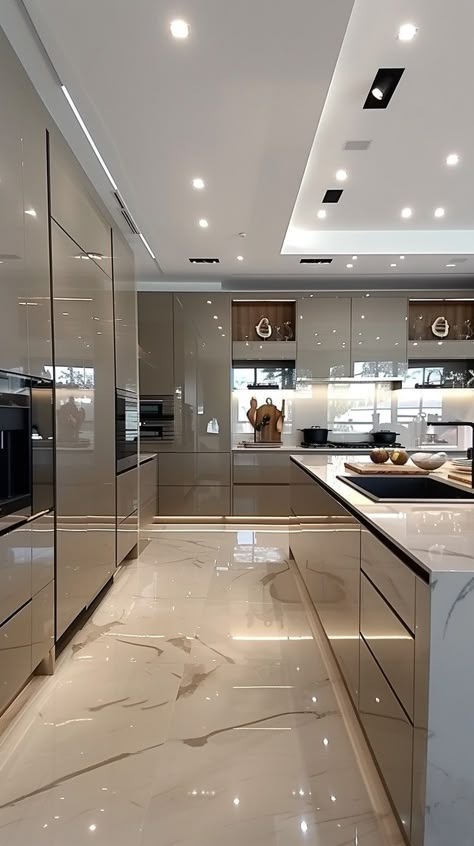 Marble Flooring Design Kitchen, House Inspo Interior Design Modern, Kitchen With Marble Floor, Glossy Kitchen Cabinets Modern, Dream Kitchen Ideas Luxury Modern, Kitchen Marble Floor, Contemporary Kitchen Design Luxury, Luxury Kitchen Design Modern Interiors, Modern Mansion Kitchen