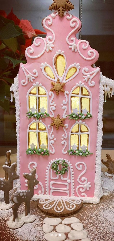 Pink Gingerbread Houses, Coquette Gingerbread House, Valentines Gingerbread House, Diy Christmas Houses, Candyland Gingerbread House, Diy Gingerbread Houses, Faux Gingerbread House, Gingerbread House Pink, Pastel Gingerbread House