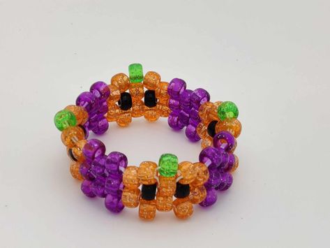 Halloween Jack-o-lantern Kandi Bracelet Halloween Kandi Cuff, Kandi Pumpkin, Halloween Kandi Ideas, Halloween Kandi Bracelets, Kandi Jellyfish, Kandi Halloween, Kandi Kid Outfit, Kandi Bracelets Patterns, Kandi Core