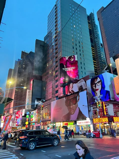 Billboards New York, New York Billboards Times Square, Billboard Times Square, Background Reference Photo, Times Square Billboards, Nyc Billboard, New York Lights, Travel Zine, Nee York