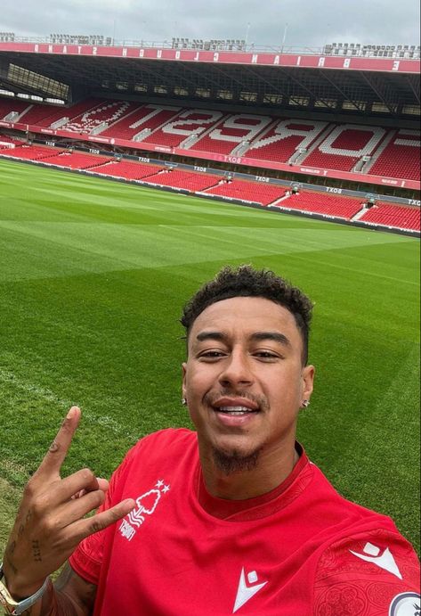 Nottingham Forest Fc, Jesse Lingard, Nottingham Forest, Football Boys, The Beautiful Game, Nottingham, Picture Wall, Soccer, Forest