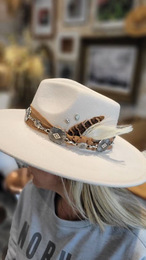 Womens Cowgirl Hat, Decorate Hats Diy Ideas, Customized Western Hats, Custom Straw Hats, Lainey Wilson Inspired Hat, Kemosabe Hat, Diy Cowboy Hat Bands, Custom Cowgirl Hats Western, Custom Western Hats For Women