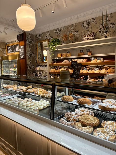 #bakery #bakerylife #cafe #sweden #gothenburg #gothenburgstyle #goteborg#aesthetic Sweden Gothenburg, Bakery Design, Bakery Business, Gothenburg, Cafe Interior, Cafe Design, Coffee Lover, Sweden, Cafe