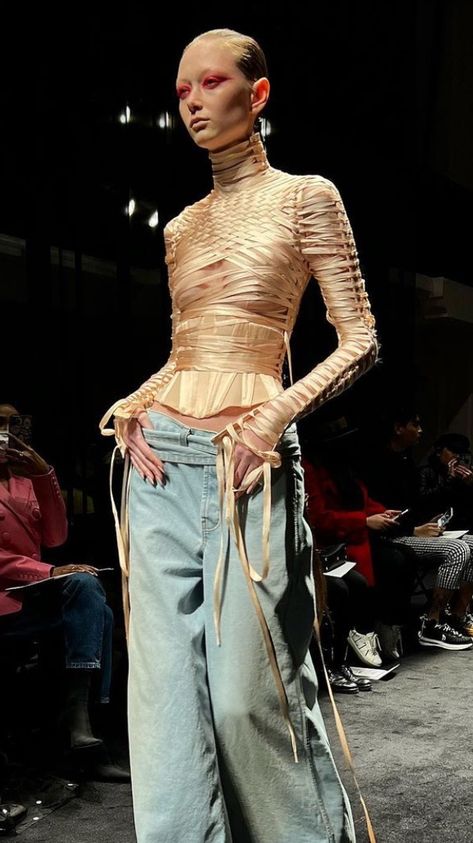 Glenn Martens Jean Paul Gaultier, Jean Paul Gaultier 90s, Glenn Martens, 2022 Couture, Paul Gaultier Spring, Runway Fashion Couture, Mode Inspo, Paul Gaultier, Jean Paul