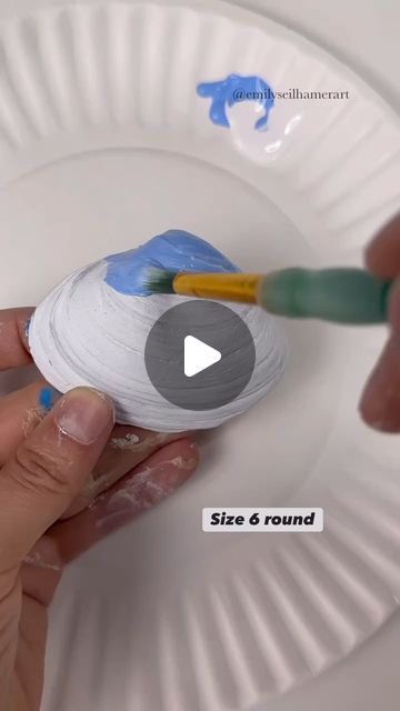 50K views · 1.6K likes | Emily Seilhamer on Instagram: "[clip] Beach painting on a seashell! 🎨🐚 #beachvibes #easypainting #tutorials #beginner #artsandcrafts #diyideas" Shells Projects, Beach Art Diy, Painting Shells, Beach Crafts Diy, Seashell Art Diy, Giraffe Cakes, Beach Scene Painting, Beach Art Painting, Oyster Shell Crafts