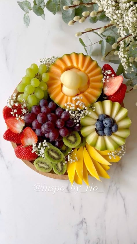 inspo_by_rio_ on Instagram: Fruit Platter ideas 🍓Save this for later 🍈 Wishing you all a happy and peaceful Thursday 🤍 Follow @inspo_by_rio_ for more💕 .… Design Fruit Ideas, Fruit Platter Simple, Fruits Platter Ideas, Fruit Salad Presentation, Fruit Salad Decoration Ideas, Plateau Fruit, Fruit Design Ideas, Cute Fruit Tray Ideas, Festive Fruit Platter