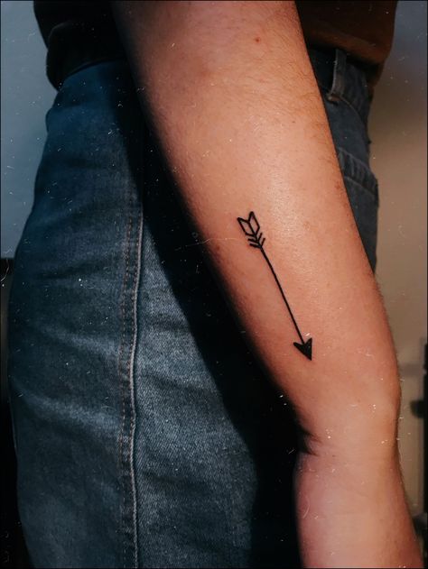 Arrow With 3 Hearts Tattoo, Cute Arrow Tattoos For Women, Wrist Arrow Tattoos For Women, Strength Arrow Tattoo For Women, Arrow Tattoos For Women Arm, Arrow Finger Tattoos For Women, Simple Arrow Tattoos For Women, Finger Tattoos Arrow, Western Arrow Tattoo