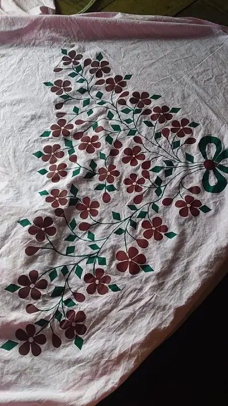 Patch Work Bedsheets Design, Light Pink Painting, Paintings On Fabric, Bed Sheet Design, Bedsheets Designs, Sindhi Embroidery, Bed Sheet Painting Design, Eid Mubarak Wallpaper, Sheet Painting