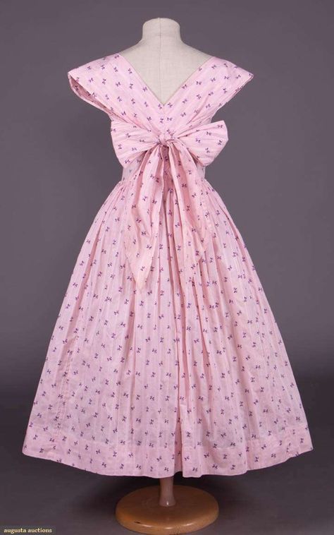 Claire Mccardell, Pink Strapless Dress, 1950s Dresses, Vintage Dresses 50s, Fashion 1950s, Vintage 1950s Dresses, Historic Clothing, Quirky Fashion, Brass Hook