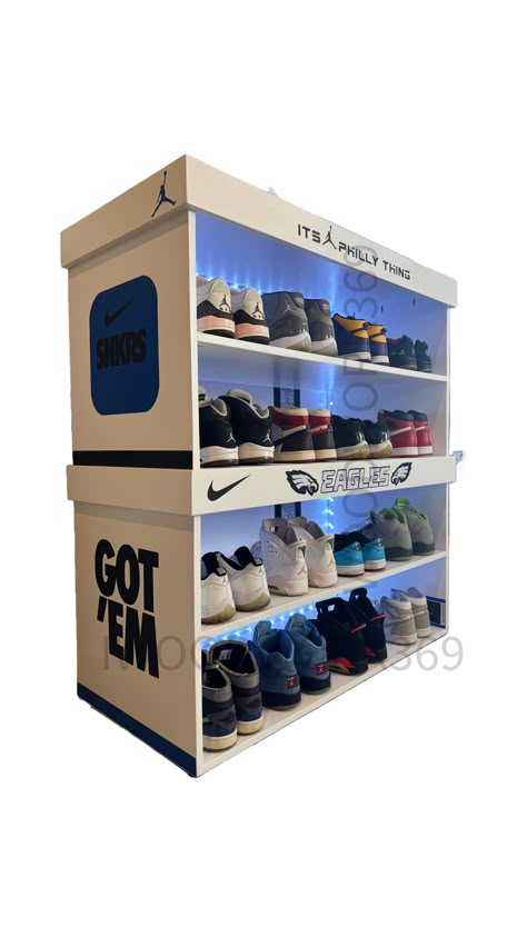 Sneaker Tower Jordan Shoe Box Wall Display, Sneaker Room Decor, Shoe Rack Nike, Shoe Display Ideas Bedroom, Shoe Room Ideas, Toy Box Ideas, Sneaker Wall, Sneakerhead Room, Shoe Box Storage