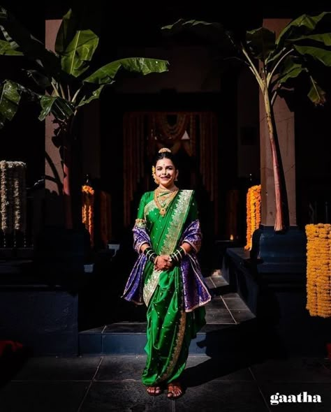 Brahmani Nauvari, Marathi Wedding Outfit, Peshwai Look For Wedding Couple, Maharashtrian Wedding Outfits, Maharashtrian Engagement Look, Nauvari Look, Mitali Mayekar, Marathi Look, Maharashtrian Wedding