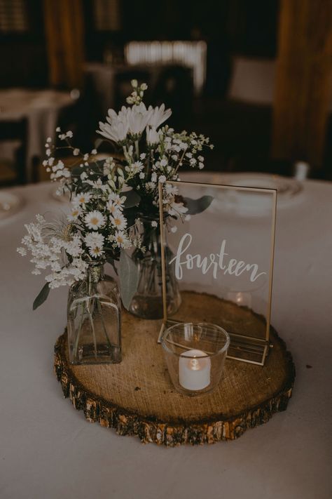 Wedding Table Designs, Simple Wedding Centerpieces, Easter Decorations Ideas, Flowers Tutorial, Ideas For Easter Decorations, Ideas For Easter, Future Wedding Plans, Cute Wedding Ideas, Wedding Table Decorations