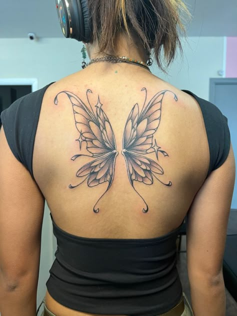 fresh fairy wings back tattoo Big Back Butterfly Tattoo, Butterfly Tattoo Wings Back, Wings Spine Tattoos For Women, Fairy Angel Wings Tattoo, Heart With Butterfly Wings Tattoo, Fairy Wings Neck Tattoo, Big Fairy Wings Tattoo, She Taught Me To Fly Tattoo, Back Tat Wings