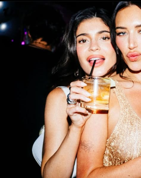 Kylie Jenner Friends, Kylie And Stassie, Kylie Jenner Icons, Kylie Travis, Anastasia Karanikolaou, Kylie Jenner Instagram, Kristen Jenner, Kylie J, Kylie Kristen Jenner