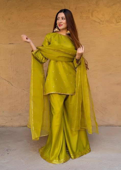 Sharara Shirt Designs, Green Colour Suit Design, Mehndi Colour Suit Design, Olive Colour Dress, Short Shirt With Sharara, Raw Silk Dress Designs, Fancy One Piece, Green Colour Dress, Sharara Designs For Wedding