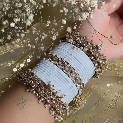 White Bangles Set, White Bangles, Colourful Bangles, Bangles Collection, Nose Ring Jewelry, Beautiful Bangles, Colorful Bangles, Indian Jewelry Earrings, Antique Jewellery Designs