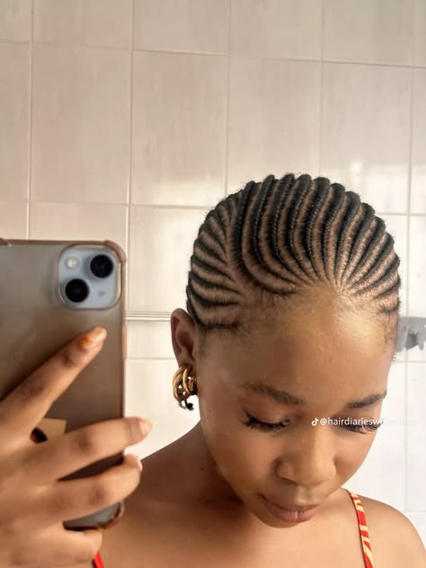 Snoopy Hairstyles For Black Women, Free Hand Cornrows For Black Hair, Free Hand Hairstyles Natural Hair, Wig Lines, Snoopy Hairstyles, Small Lines Hairstyle, Freehand Hairstyle For Black Women, Freehand Hairstyle, Simple Hairstyles For Work