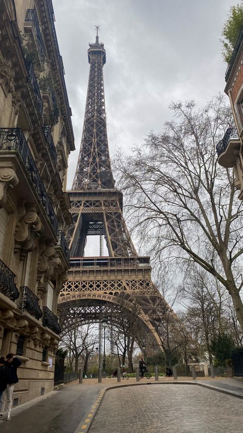 Torre Eiffel Aesthetic, Louvre Aesthetic, Paris Travel Photography, Paris Dream, France Aesthetic, Visit Austria, Parisian Life, Paris Pictures, Living In Paris