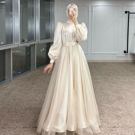 Prom Pastel Dress, Prom Dress Hijab, Hijab Prom Dress, Clothes Blouses, Prom Night Dress, Farewell Dresses, Hijab Dress Party, Modest Casual Outfits, Puffy Dresses