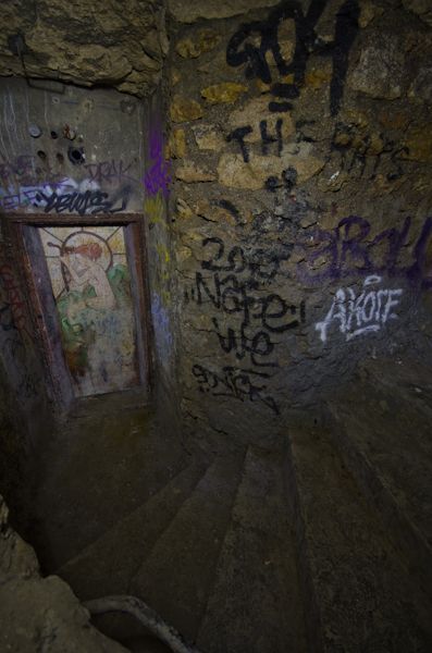 Catacombes de Paris Paris Catacombs Aesthetic, Paris Catacombs Map, France Catacombs, Catacombs Aesthetic, French Catacombs, Paris Catacombs, The Old Gods, Old Gods, Aesthetic Photo Ideas