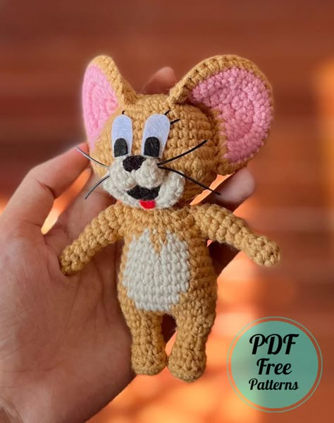 Crochet Jerry Mouse Amigurumi PDF Free Pattern - Amigurumiday Character Crochet Patterns, Thread Crochet Patterns, Character Crochet, Crochet Cartoon, Rabbit Knitting Pattern, Tom Und Jerry, Disney Crochet Patterns, Disney Crochet, Crochet Neck Warmer