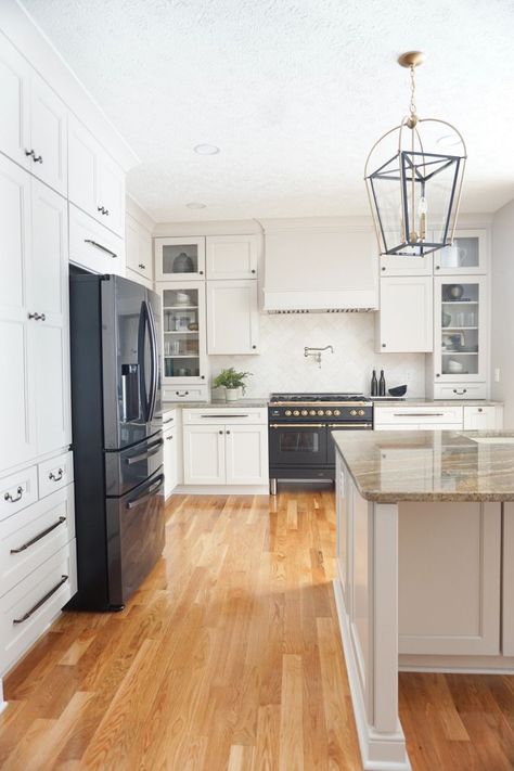 Sweet As Honey Project White Cabinets Oak Floors, Red Oak Kitchen Floors, Kitchens With Oak Floors, Natural Oak Floors Kitchen, Honey Oak Floors Living Room Decor, Oak Floors White Cabinets, Golden Oak Floors Living Rooms, Honey Oak Floors Kitchen, Red Oak Floor Kitchen