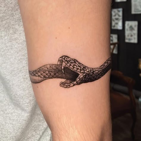 Tattoos Gone Wrong, Think Tattoo, Ouroboros Tattoo, Black And White Snake, Dragon Tattoo Ideas, Snake Tattoos, Armband Tattoo Design, Bone Tattoos, Chest Tattoo Men