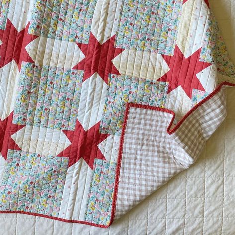 Edna Quilt Pattern - Etsy Australia Pinwheel Quilt Pattern, Grandmother Quilt, Fun Quilts, Quilt Pattern Download, Fat Quarter Quilt, Geometric Quilt, Pinwheel Quilt, Cozy Quilts, Star Quilt Patterns