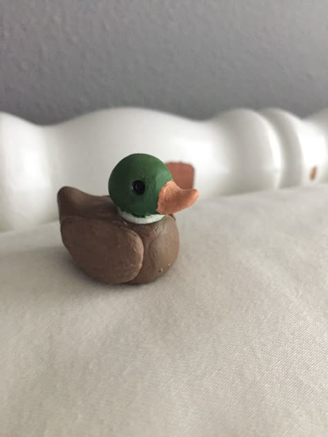 Duck Made Out Of Clay, Easy Stuff To Make Out Of Clay, Easy Air Dry Clay Projects Animals, How To Make A Duck Out Of Clay, Polymer Clay Ducks, Fimo Clay Animals, Things You Can Make Out Of Clay, Mini Clay Duck, Cute Animal Clay Sculptures