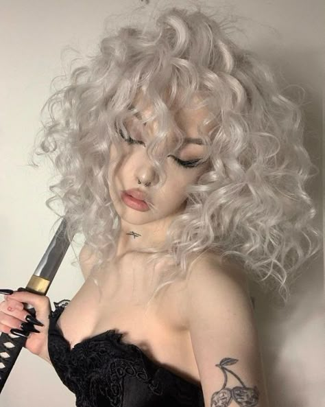 Long White Hair, Dyed Hair Inspiration, Aesthetic People, Hair Reference, Pretty Ppl, Hair Inspo Color, Dream Hair, Aesthetic Hair, Hair Designs