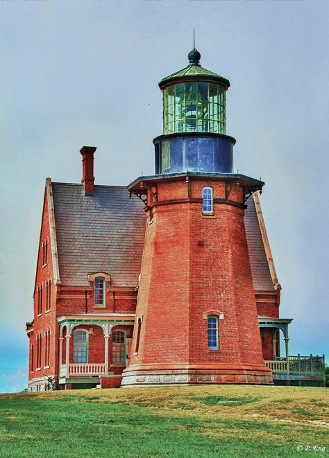 Southeast Lighthouse - Block Island, Rhode Island Lighthouse Island, Ghost Horror, Newport Rhode Island Lighthouse, New England House, Block Island Rhode Island, Thridrangar Lighthouse, Morris Island Lighthouse, Reference Photos For Artists, Prince Edward Island Lighthouses