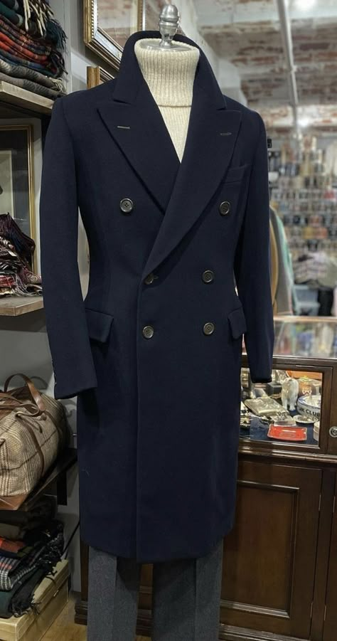 Mens Long Coat Outfit Formal, Lapel Wedding, Mens Designer Coats, Wool Long Coat, Long Coat Men, Classy Suits, Mens Casual Dress Outfits, Mens Fashion Classy, Stylish Mens Outfits