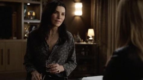 Saint Laurent Tunisian Collar Paisley Print Shirt worn by Laura Peterson (Julianna Margulies) as seen in The Morning Show (Season 2 Episode 4) | Spotern Laura Peterson, Julianna Margulies, The Morning Show, Paisley Print Shirt, Morning Show, Tweed Coat, Karen Millen, Pencil Dress, Silk Shirt