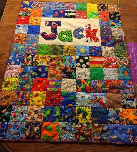 Jack's I Spy Baby Quilt - Part 2 - It's Finished! 1 Boys Quilt Patterns, Drunkards Path Quilt, Baby Clothes Quilt, I Spy Quilt, Childrens Quilts, Handmade Baby Quilts, Baby Quilt Patterns, Baby Boy Quilts, Quilt Baby