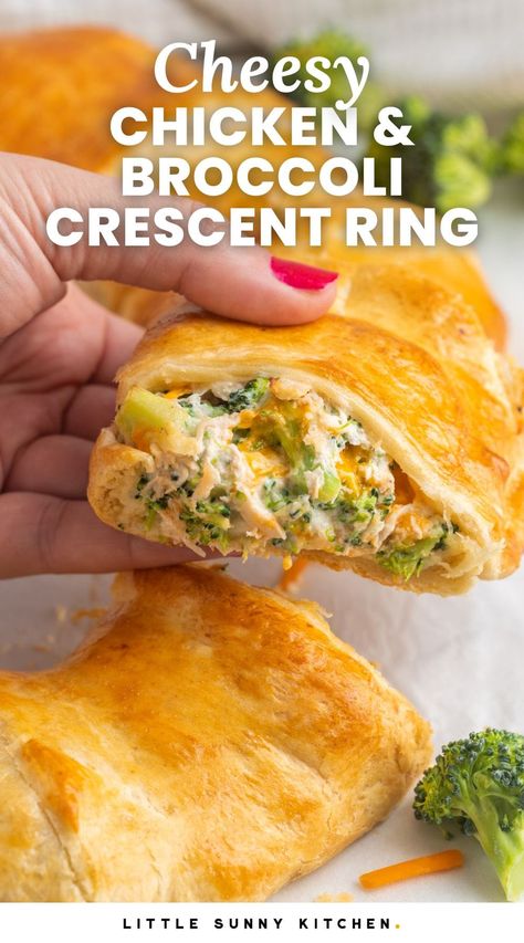 Discover this quick and easy cheesy chicken and broccoli crescent ring recipe! Perfect for family meals and ideal for storing leftovers. A fun, simple dish everyone will enjoy. Chicken And Broccoli Wrap, Cheesesteak Crescent Rolls, Chicken Broccoli Braid Recipe, Broccoli Ham And Cheddar Chicken Roll, Chicken Broccoli Pinwheels, Chicken Pillsbury Crescents, Chicken And Broccoli Crescent Ring, Canned Chicken And Crescent Roll Recipes, Broccoli Chicken Crescent Ring