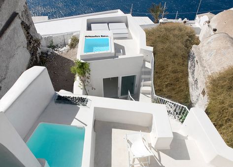 Two roof terraces with plunge pools, and a third and more sizeable swimming pool added to Santorini Island retreat Pool Section, Kapsimalis Architects, Underground Swimming Pool, Fira Greece, Piscinas Pequeñas, Underground Pool, Volcanic Landscape, Small White House, Santorini Island Greece