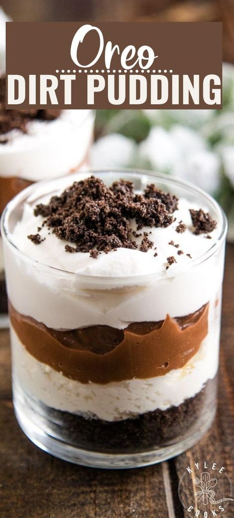 Oreo Dirt Pudding made special! Make this classic chocolatey deliciousness into individual servings, for an easy dessert! #oreo #pudding #dirtpudding #parfait #chocolate #kyleecooks Pudding Oreo, Oreo Dirt Pudding, Oreo Dirt Cake, Dirt Dessert, Chocolate Pudding Desserts, Dirt Pudding, Oreo Dirt, Oreo Pudding, Mason Jar Desserts