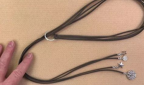 How to Make a Lariat Necklace That is Elegant & Easily Adjustable | Upstyle Lariette Necklace Diy, Diy Lariat Necklace, Atlantis Jewelry, Leather Necklace Tutorial, Lariat Necklace Diy, Leather Necklace Diy, Leather Bracelet Ideas, Suede Cord Necklace, Long Leather Necklace