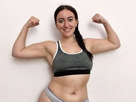 Instagrammer and blogger Essie flexing her muscles Flexing Pose Reference Drawing, Flexing Muscles Pose Reference, Sport Woman Fitness, Social Determinants Of Health, Body Reference Drawing, Anatomy Poses, Human Reference, Reference Pictures, Figure Poses