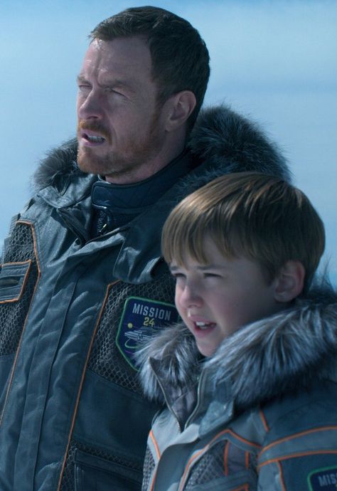 Maxwell Jenkins, Lost In Space Cast, ليلي كولينز, Will Robinson, Sci Fi Tv Series, Toby Stephens, Sci Fi Shows, Sci Fi Tv, Black Sails