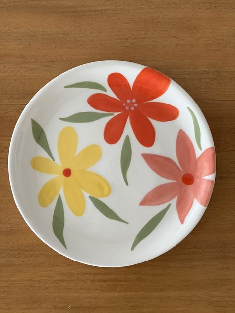 Pottery Painting Ideas Square Plates, Pottery Painting Ideas Serving Dish, Ceramic Painting Ideas Bowls Simple, Ceramic Painting Ideas Plates Serving Platters, Pottery Designs Plate, Clay Painting Ideas Bowl, Plate Panting, Clay Dish Painting Ideas, Ceramics Bowl Painting Ideas