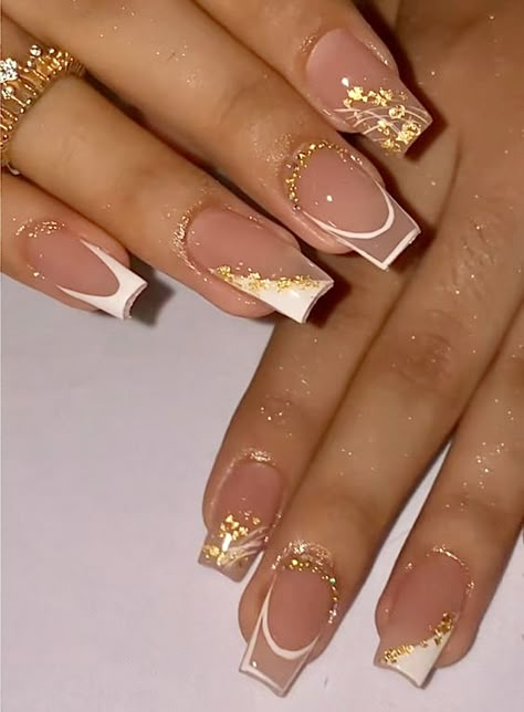 Nails With Gold, Gold Acrylic Nails, Fancy Nails Designs, Girly Acrylic Nails, Acrylic Nails Coffin Pink, Unique Acrylic Nails, Acrylic Nails Coffin Short, Short Acrylic Nails Designs, Pink Acrylic Nails