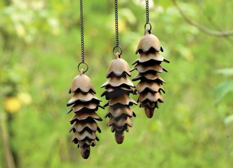 Cast iron pinecone wind chimes Iron Accents, Garden Wallpaper, Keramik Design, Garden Deco, Dreamcatchers, Decor Minimalist, Wind Chime, Outdoor Accessories, Yard Art