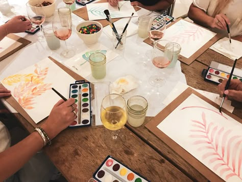 Art And Wine Party Ideas, Art Therapist Aesthetic, Creative Workshop Ideas, Painting And Wine, Ladies Night Ideas, Art Class Posters, Art Picnic, Workshop Painting, Painting With Friends