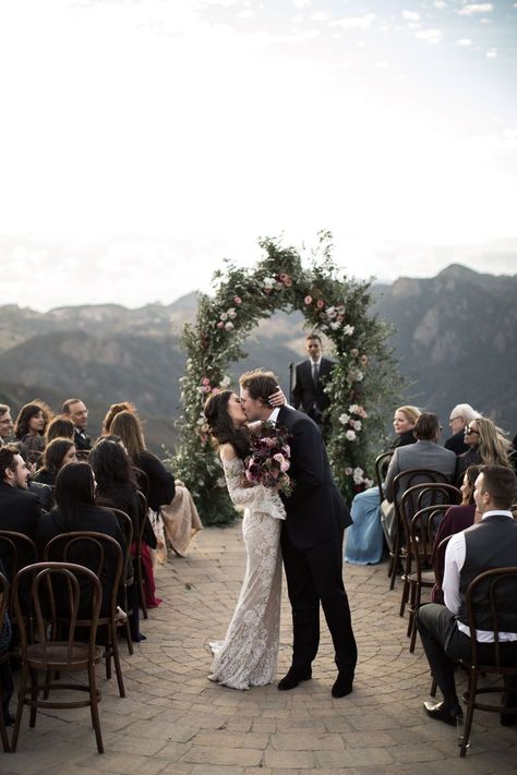 Malibu Wedding Venues, Romantic Wedding Venue, Cheap Wedding Venues, Malibu Wedding, Budget Friendly Wedding, Rustic Wedding Venues, Inexpensive Wedding Venues, Affordable Wedding Venues, Affordable Wedding